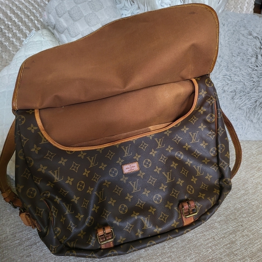 Louis Vuitton Monogram Saumur 43 Shoulder Bag..Authentic!! - Picture 13 of 16